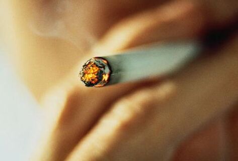 Dependența de fumat este cauzată de nicotină
